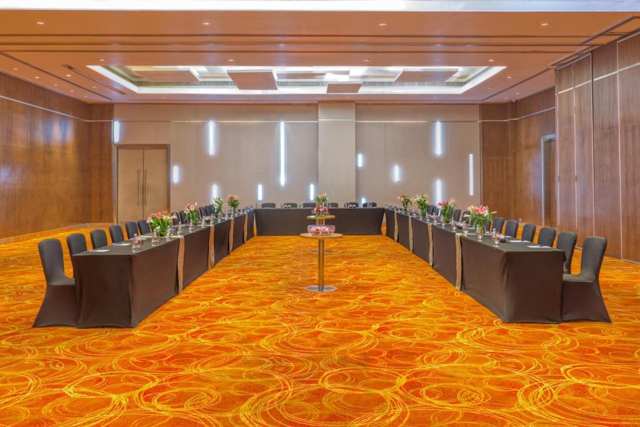 Novotel Bengaluru Outer Ring Road Екстериор снимка