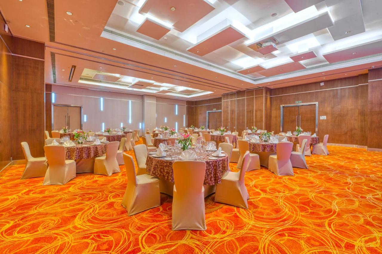 Novotel Bengaluru Outer Ring Road Екстериор снимка