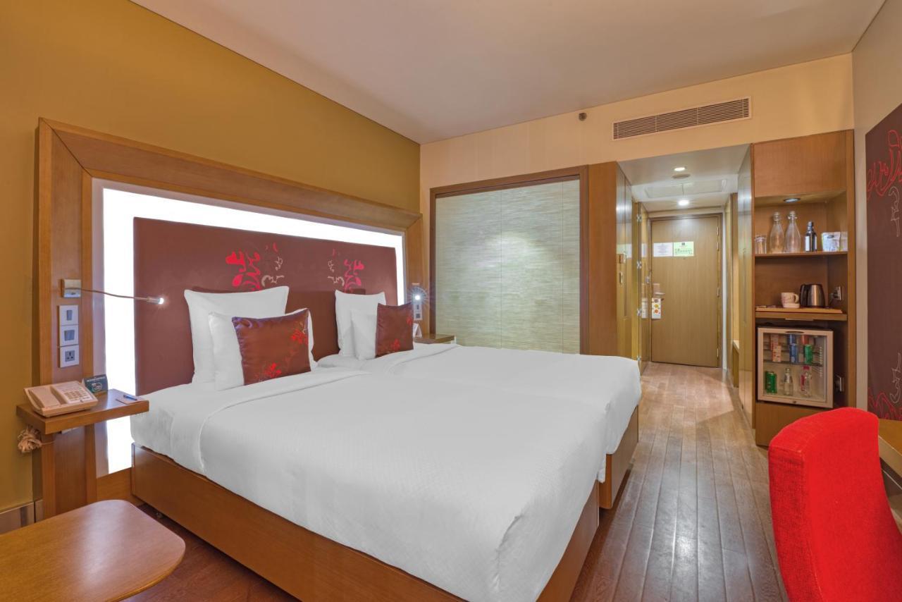 Novotel Bengaluru Outer Ring Road Екстериор снимка
