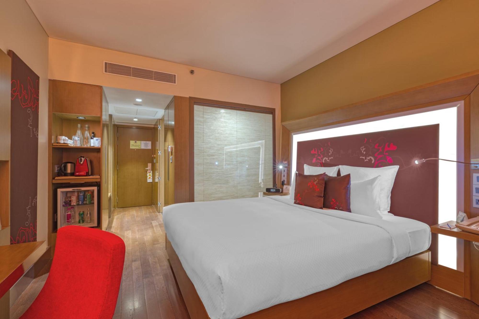 Novotel Bengaluru Outer Ring Road Екстериор снимка