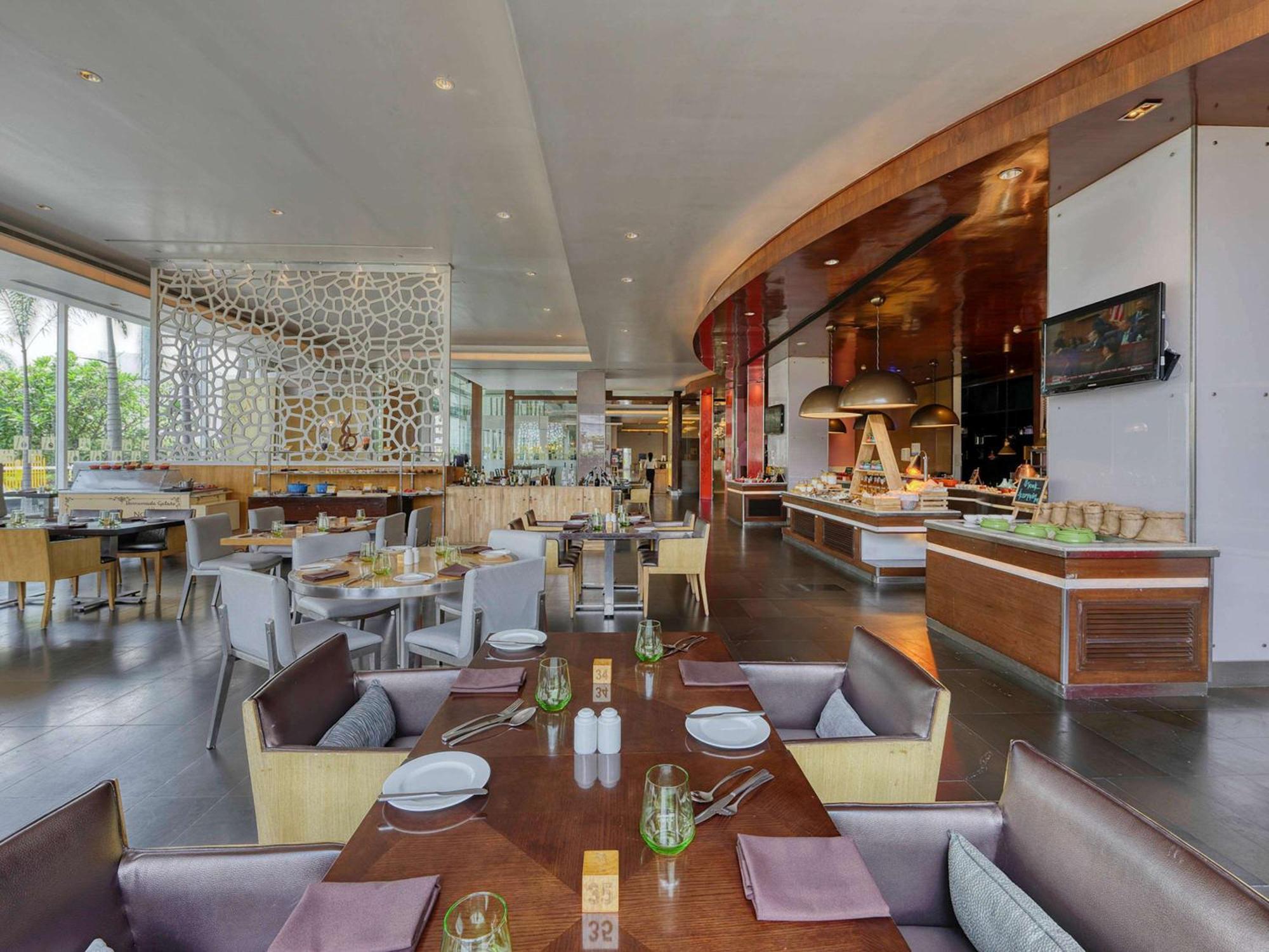 Novotel Bengaluru Outer Ring Road Екстериор снимка