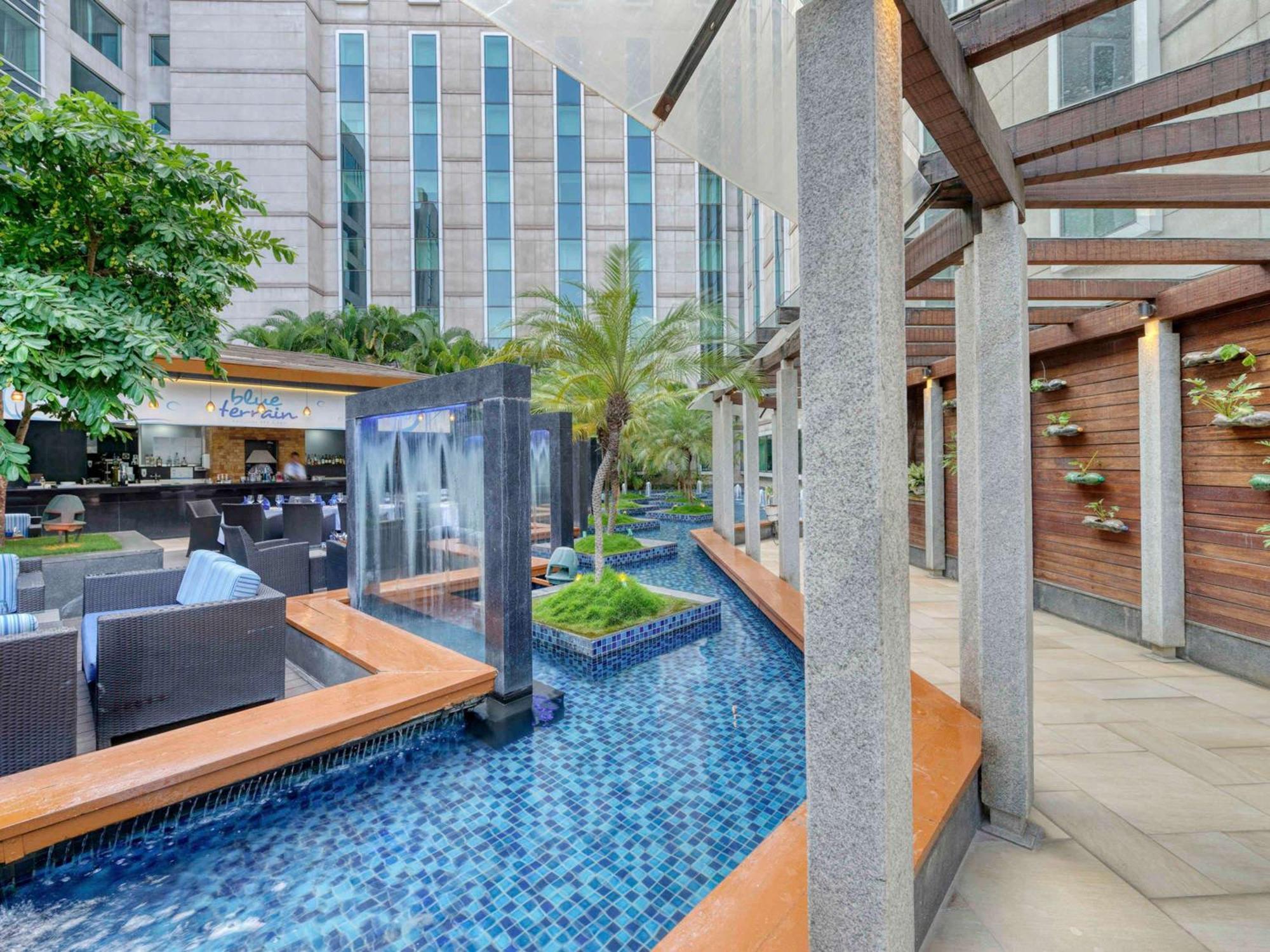 Novotel Bengaluru Outer Ring Road Екстериор снимка