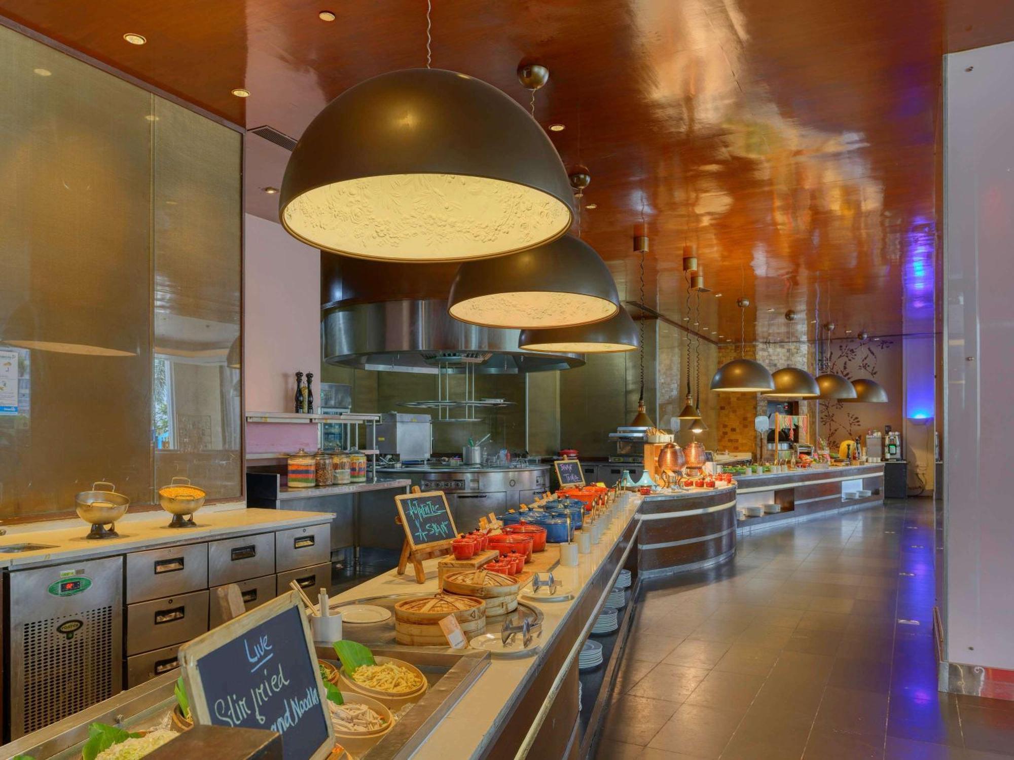 Novotel Bengaluru Outer Ring Road Екстериор снимка