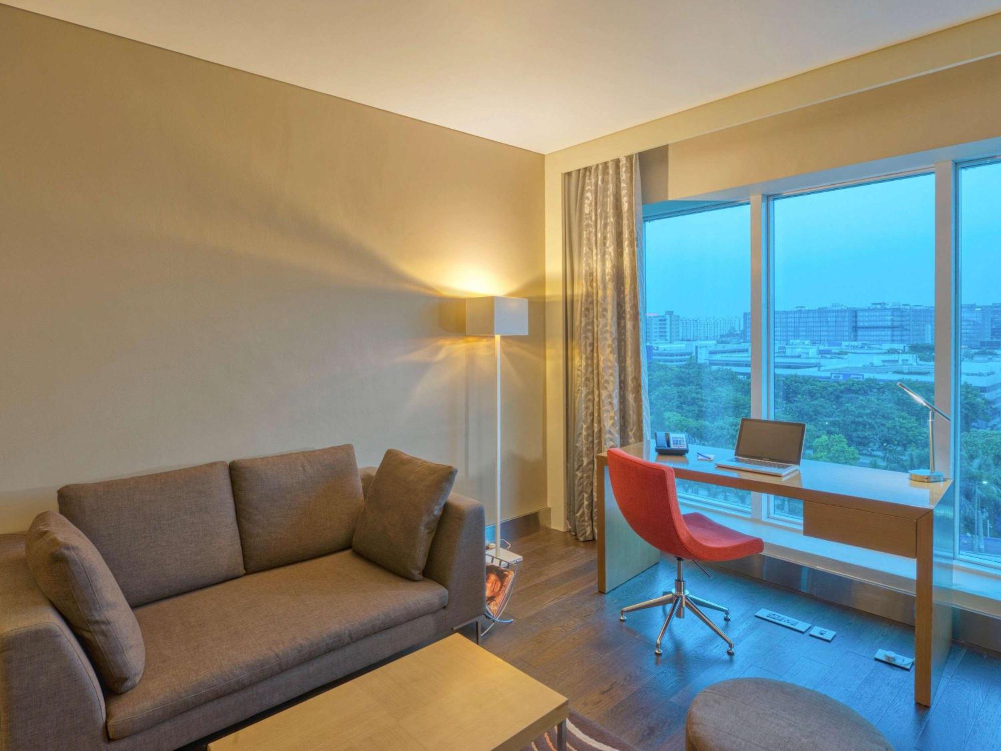 Novotel Bengaluru Outer Ring Road Екстериор снимка